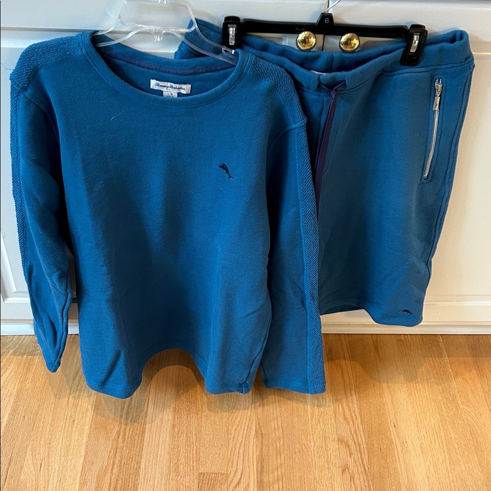 Tommy Bahama Loungewear Long Sleeve Blue Sweatshirt and Shorts